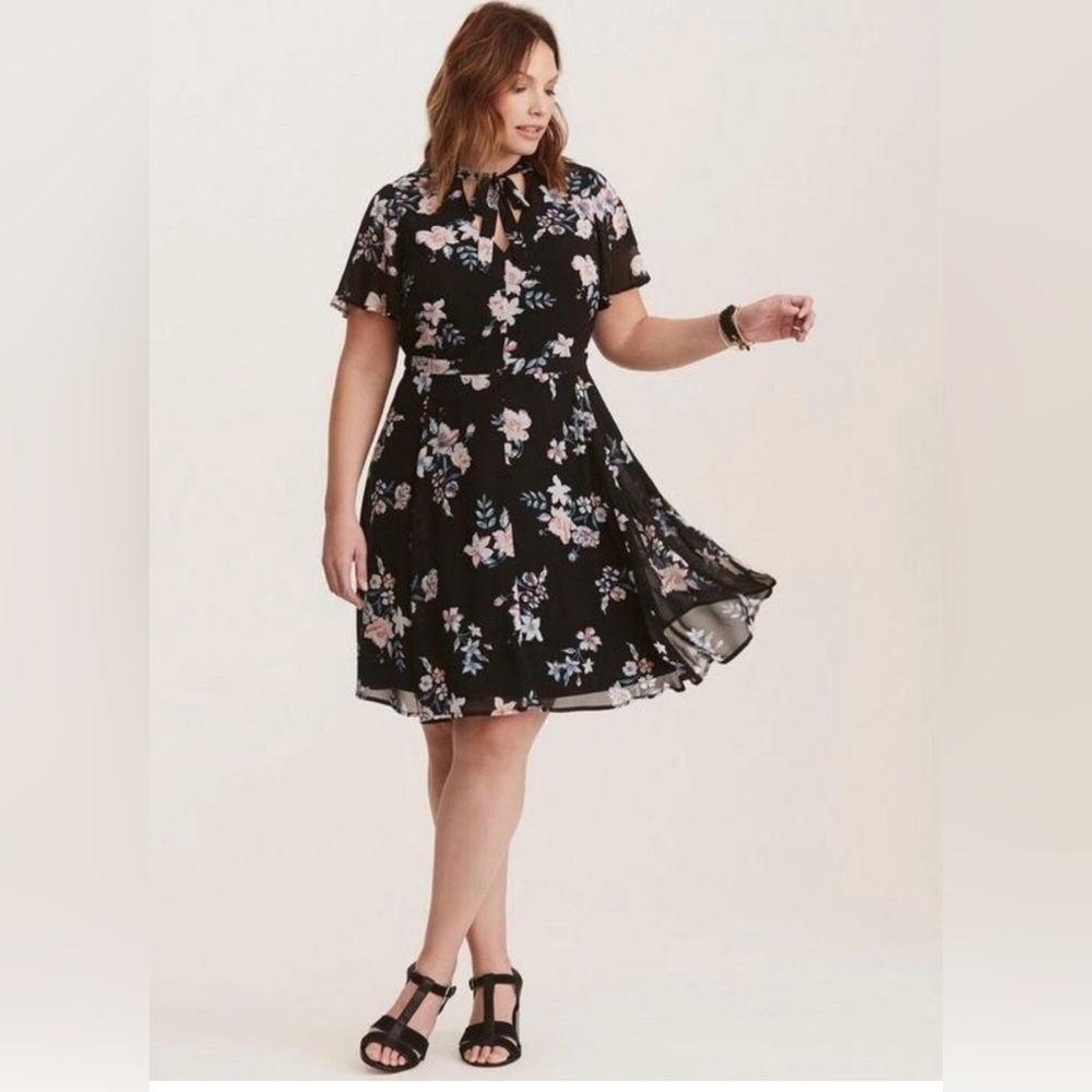 TORRID Black Floral Chiffon Skater Dress 26